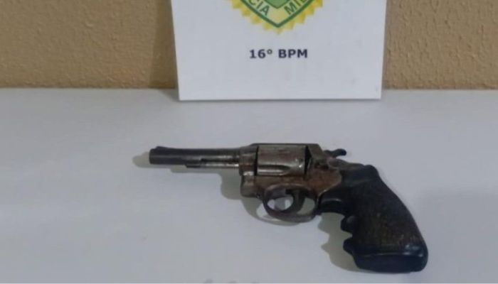 Pinhão - Homem é preso após efetuar disparo de arma de fogo no bairro Recanto Verde